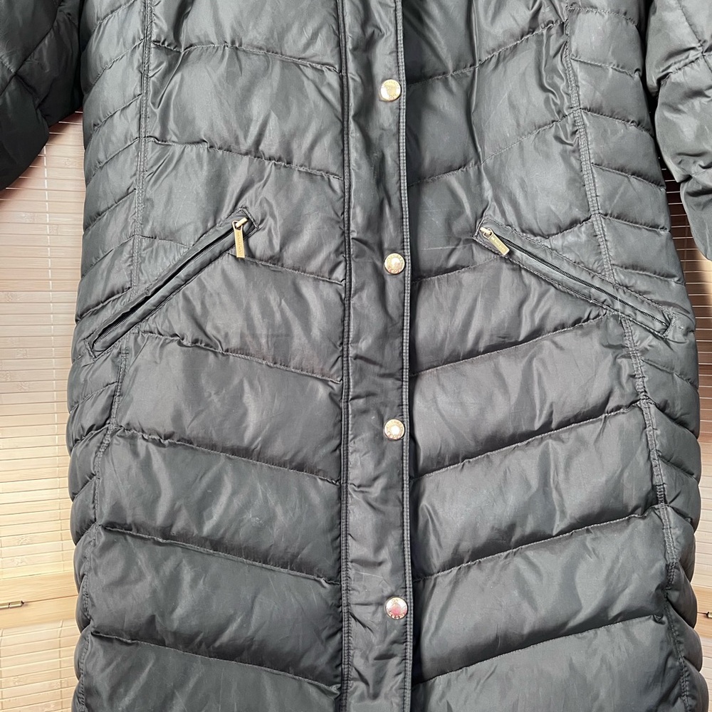 Michael Kors Army Green Puffer Coat with Fur Trim - Picture 3 of 9